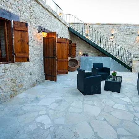 Eidyllio Luxury Suites Omodos Exterior photo
