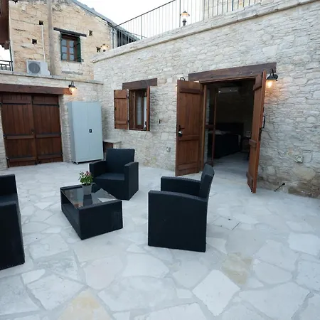 Eidyllio Luxury Suites Omodos Exterior photo